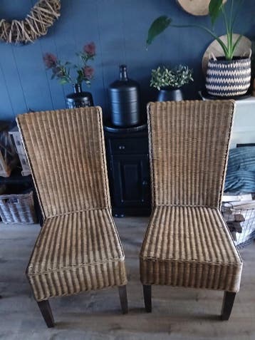 Twee rieten rotan stoelen GRATIS