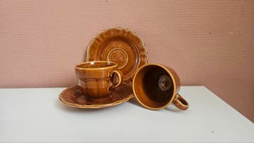 Gratis /ruilen vintage servies set theekan en kopje