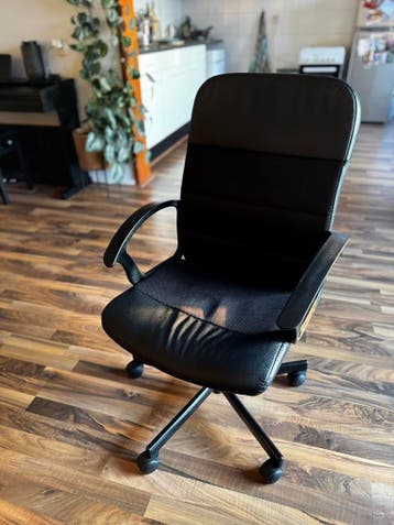IKEA bureaustoel (gratis)