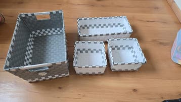 Set van 4 opbergmanden, grijs en wit