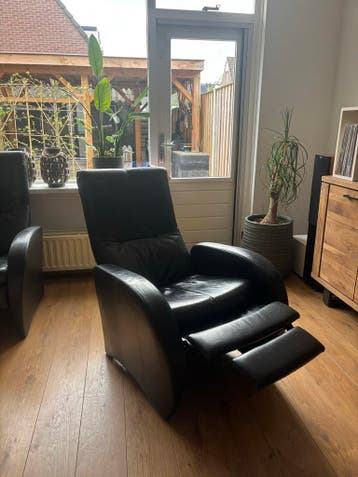 Zwarte leren relaxstoelen (2 stuks) - gratis afhalen