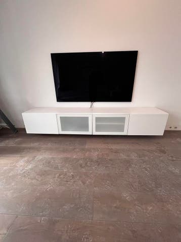 Gratis op te halen. Tv meubel besta ikea.