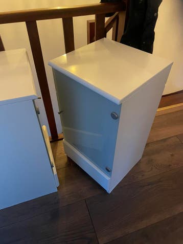 Gratis 2 nachtkastjes