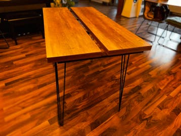 Houten tafel met afneembaar blad