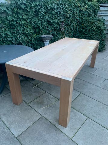 Eettafel 230 cm lang, breed 99 cm, hoogte 76 cm eikenhout