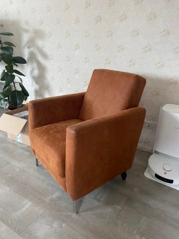 Terracotta fauteuil in goede staat. GRATIS