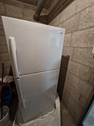 LG koelkast met vriesvak – werkt goed