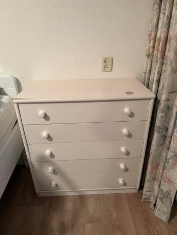 Wit ladekastje met 5 lades