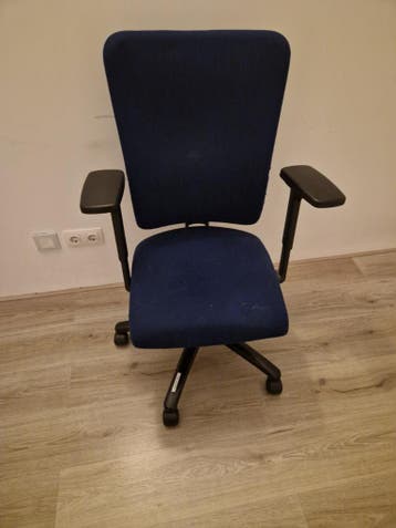 Blauwe bureaustoel