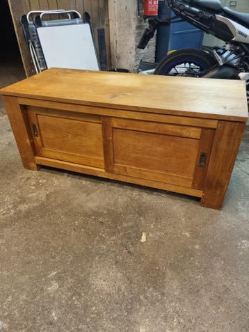 Teak Televisiemeubel met Schuifdeuren 135x56x56 cm