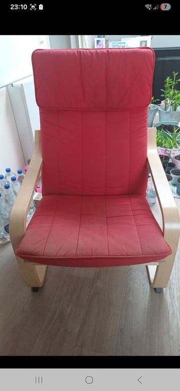 Gratis IKEA POÄNG Fauteuil - Berkenhout met Rood Kussen