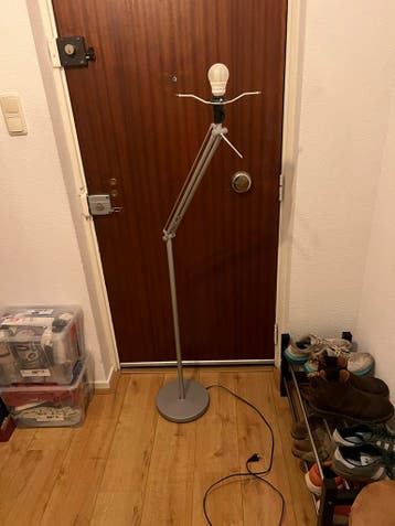 Verstelbare vloerlamp met flexibele arm, zonder lampenkap