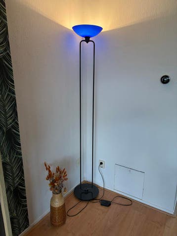 Gratis sfeervolle dimbare vloerlamp