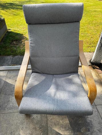 Ikea stoel met grijze kussen - GRATIS