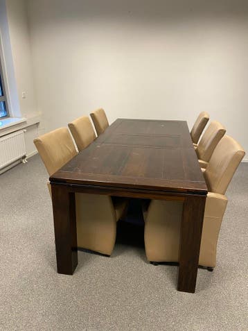 Eetkamer tafel uitschuifbaar