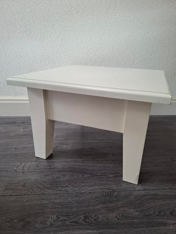 Crème salontafel 60x60, 40cm hoog
