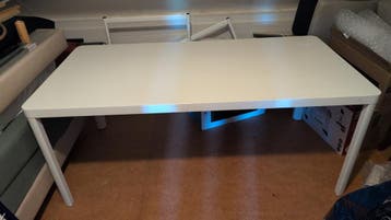 IKEA tafel met ronde hoeken