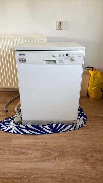 Vaatwasser gratis af te halen (lees advertentie)