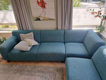 Gratis af te halen hoekbank of driezitter