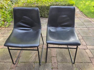 2 stoelen