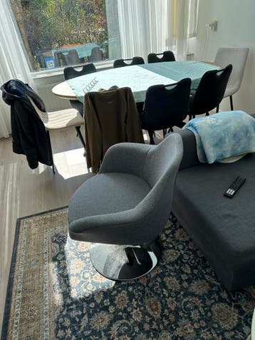 Gratis Grijze draaistoel