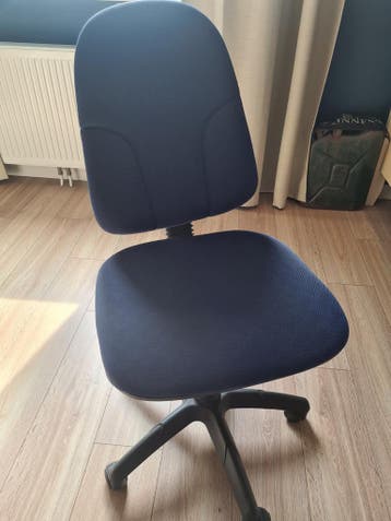 Donkerblauwe bureaustoel