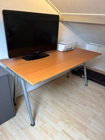 IKEA bureau 80x160 gratis af te halen