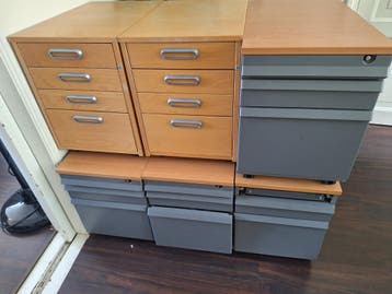 GRATIS bureaukastjes met lades