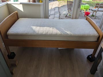 Eenpersoonsbed en matras
