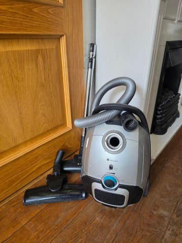 Stofzuiger met 2 monden en lange kabel