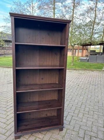 Boekenkast Ikea