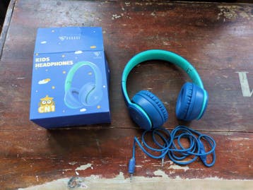 Doqaus kinder koptelefoon met doosje en draad