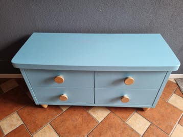 Gratis leuke kleurrijke kast # ikea # degelijk