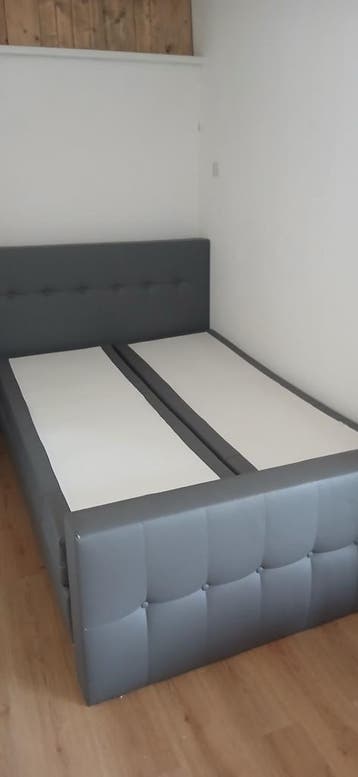 Complete boxspring 140x200 met hoofd- en voetbord
