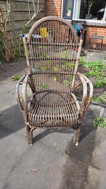 GRATIS Rotan stoel OPKNAPPER