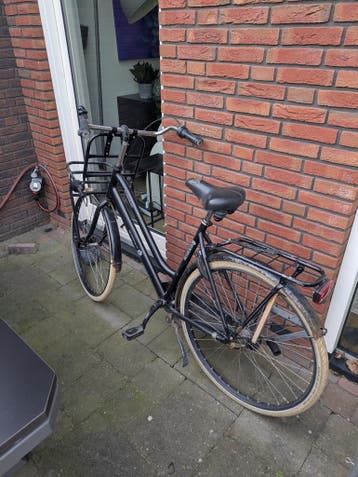 Gratis fiets met draagrek voorop