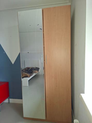 Kledinkkast met spiegel