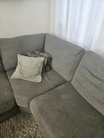 Grijze hoekbank