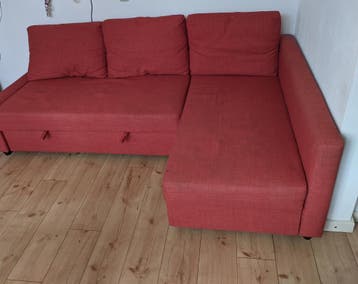 Red orange Pull out couch (slaap bank)