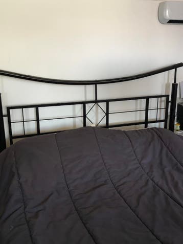 Auping Zwart metalen bedframe met verstelbare lattenbodem