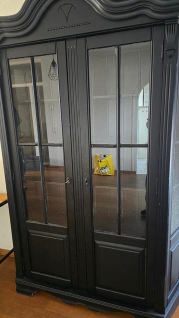 Vintage Zwart Vitrinekast / Servieskast met Glazen Deuren