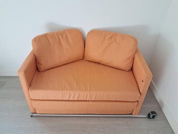 GRATIS | Oranje slaapbank 1.10m breed, uitklapbaar tot 1.80m