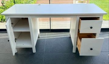 IKEA Bureau wit met lades en opbergruimte - Gratis!