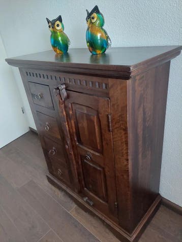Koloniaal buffetkastje