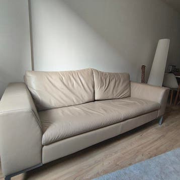 Mooie beige leren bank van Montéll