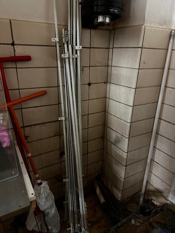 Diverse gordijnrails en ophangsystemen