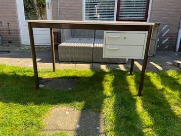 Vintage bureau beige bruin met 2 lades