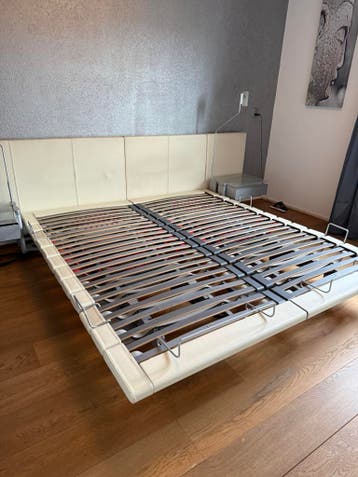 GRATIS 2x Swissflex lattenbodems met leren achterwand