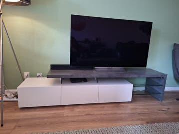 Gratis TV-meubel | Betonlook/wit