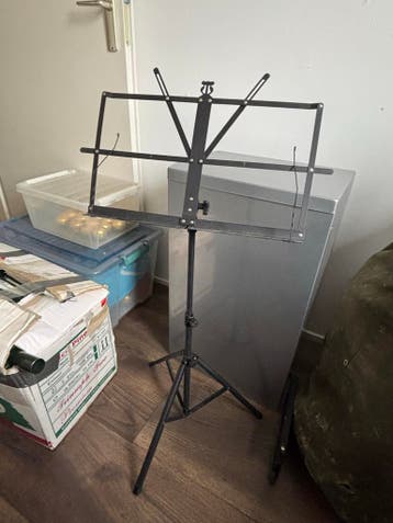2 Muziekstandaards: Zwart en Zilver - Handig voor Bladmuziek